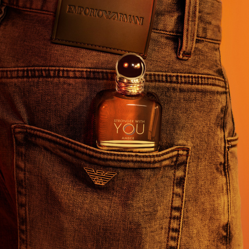 Emporio Armani Stronger With You Amber Parfum 5